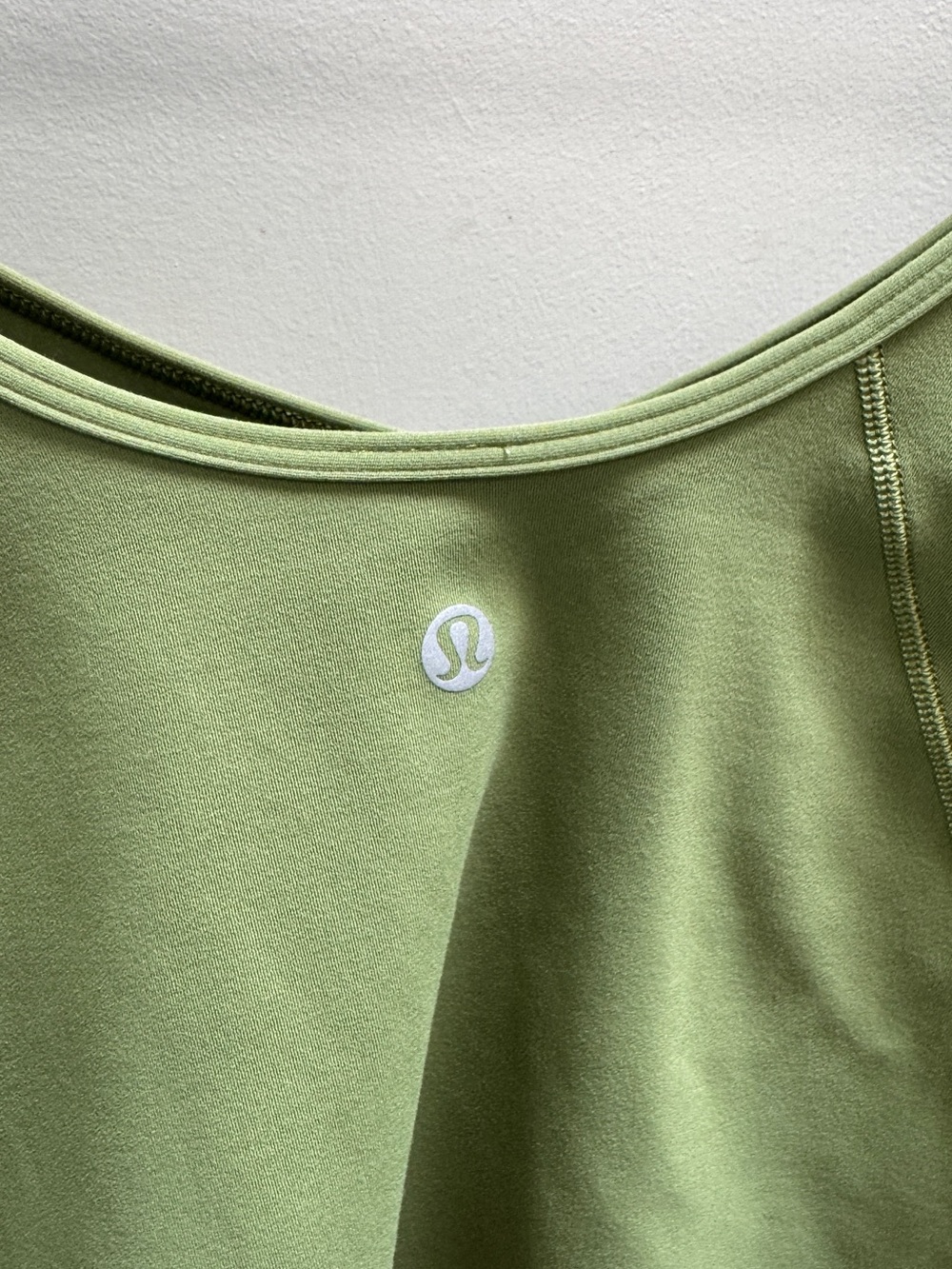 lululemon athletica Green Foliage  Long-Sleeve V-Neck Crop Top - Picture 4 of 4
